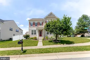 5829 Amanda Rose Ln, Woodbridge, VA 22193 - Photo 2