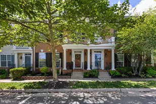 12852 Marblestone Dr, Woodbridge, VA 22192 - Photo 2