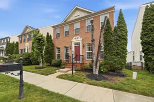 16311 Catenary Dr, Woodbridge, VA 22191 - Photo 2