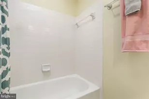 12848 Mill House Ct, Woodbridge, VA 22192 - Photo 18