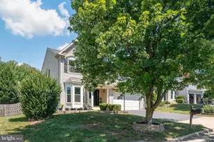 3722 Katie Pl, Triangle, VA 22172 - Photo 2
