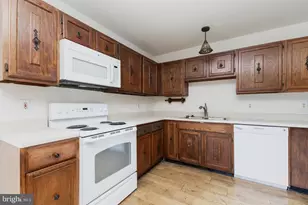 5308 Macwood Dr, Woodbridge, VA 22193 - Photo 8
