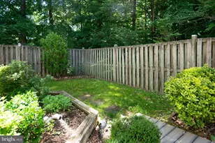 4865 Saltwater Dr, Dumfries, VA 22025 - Photo 8