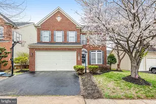 8416 Churchside Dr, Gainesville, VA 20155 - Photo 4