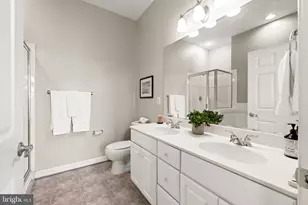 810 Belmont Bay Dr, Woodbridge, VA 22191 - Photo 24