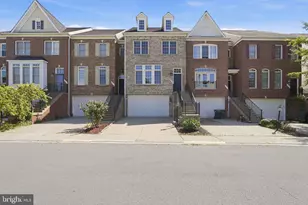 6830 Witton Cir, Gainesville, VA 20155 - Photo 2