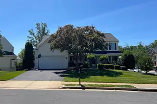 10491 Manns Harbor Ct, Gainesville, VA 20155 - Photo 2