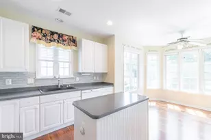 6845 Saddle Run Way, Gainesville, VA 20155 - Photo 8