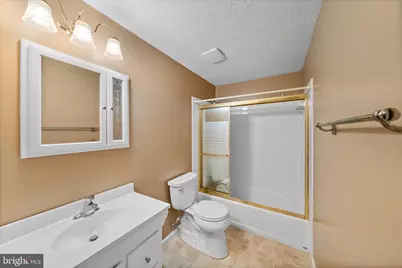 15912 Uppsala Court, Woodbridge, VA 22191 - Photo 14