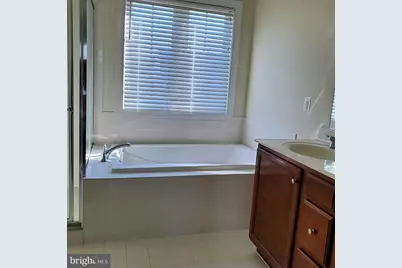 12578 Stone Lined Circle, Woodbridge, VA 22192 - Photo 10