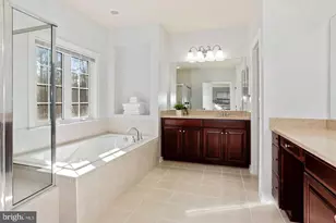 5401 Tomlinson Dr, Woodbridge, VA 22192 - Photo 22