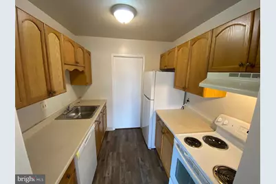 7598 Gales Court, Manassas, VA 20109 - Photo 6