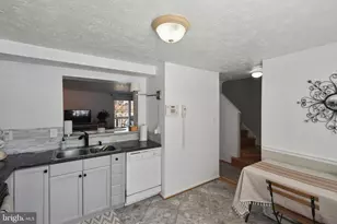 15057 Mill Spring Dr, Dumfries, VA 22025 - Photo 4