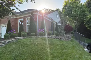 12232 Farmberry Ct, Woodbridge, VA 22192 - Photo 2