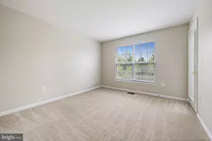 15555 John Diskin Cir, Woodbridge, VA 22191 - Photo 16
