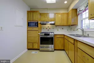 3891 Dominion Dr, Dumfries, VA 22026 - Photo 12