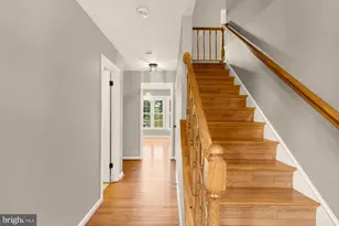 13581 Castlebridge Ln, Woodbridge, VA 22193 - Photo 4