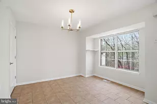 2760 Brier Pond Cir, Woodbridge, VA 22191 - Photo 10