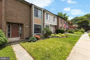 2813 Cambridge Dr, Woodbridge, VA 22192 - Photo 2