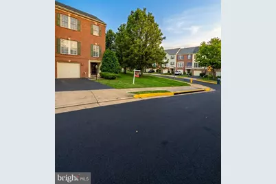8050 Montour Heights Drive, Gainesville, VA 20155 - Photo 2