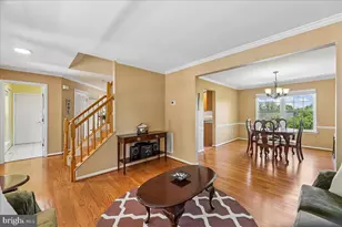 5722 Rhode Island Dr, Woodbridge, VA 22193 - Photo 8