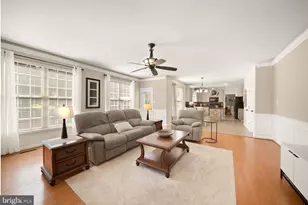 9009 Paddington Ct, Bristow, VA 20136 - Photo 16