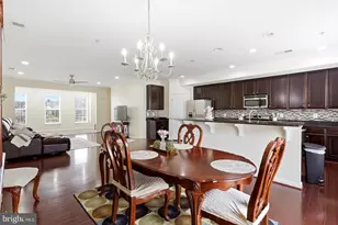 7931 Crescent Park Dr, Gainesville, VA 20155 - Photo 14