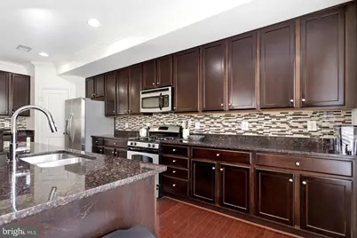 7931 Crescent Park Drive, Gainesville, VA 20155 - Photo 18