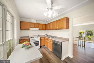 7379 Colton Ln, Manassas, VA 20109 - Photo 4