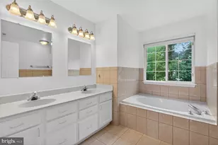 10545 Winged Elm Cir, Manassas, VA 20110 - Photo 18
