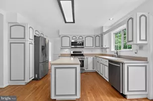 10545 Winged Elm Cir, Manassas, VA 20110 - Photo 4