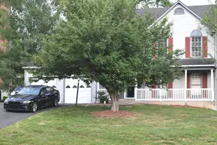 13575 Castlebridge Ln, Woodbridge, VA 22193 - Photo 2