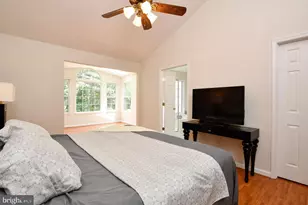 3802 Koval Ln, Woodbridge, VA 22192 - Photo 10