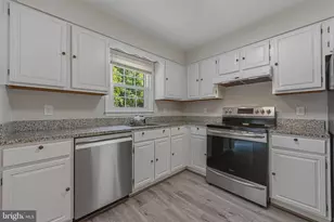 11323 Cromwell Ct, Woodbridge, VA 22192 - Photo 14