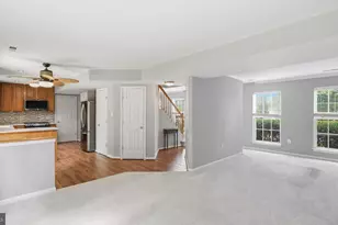 5717 Rhode Island Dr, Woodbridge, VA 22193 - Photo 12