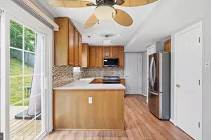 5717 Rhode Island Dr, Woodbridge, VA 22193 - Photo 8