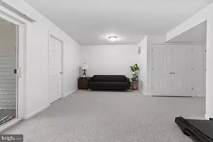 14239 Hunters Run Way, Gainesville, VA 20155 - Photo 6