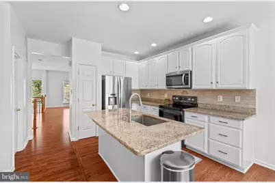 14239 Hunters Run Way, Gainesville, VA 20155 - Photo 16