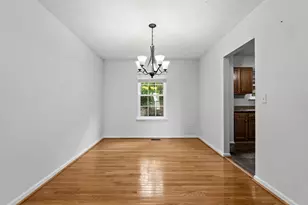18252 Linton Ct, Dumfries, VA 22026 - Photo 10
