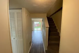 4749 Hedrick Ln, Woodbridge, VA 22193 - Photo 2