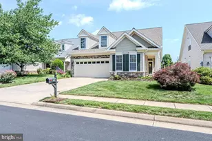 13728 Fieldstone Way, Gainesville, VA 20155 - Photo 2