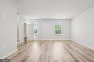 4502 Dl Crk Wy, Woodbridge, VA 22193 - Photo 8