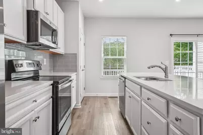 4502 Dale Creek Way, Woodbridge, VA 22193 - Photo 14