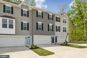 4502 Dl Crk Wy, Woodbridge, VA 22193 - Photo 2