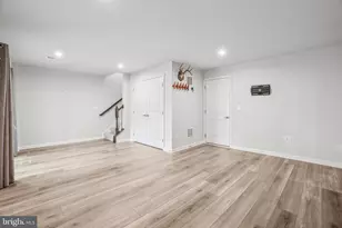 4502 Dl Crk Wy, Woodbridge, VA 22193 - Photo 4