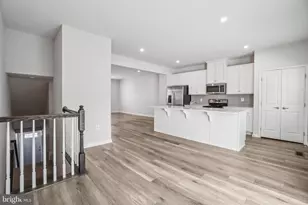 4502 Dl Crk Wy, Woodbridge, VA 22193 - Photo 10