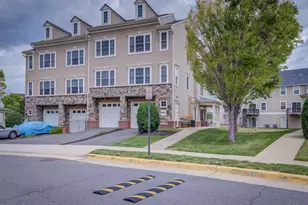 2819 Chinkapin Oak Ln, Woodbridge, VA 22191 - Photo 1