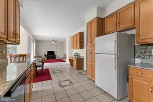 6217 Oscar Ct, Woodbridge, VA 22193 - Photo 10