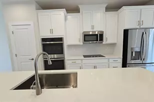 13712 Cobble Loop, Woodbridge, VA 22193 - Photo 6