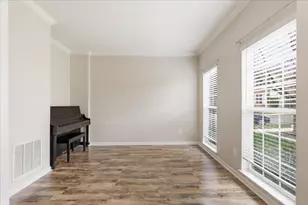 17037 Loftridge Ln, Gainesville, VA 20155 - Photo 10